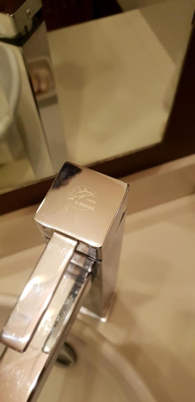 Albergo Ristorante Il Delfino Νοβάρα Εξωτερικό φωτογραφία